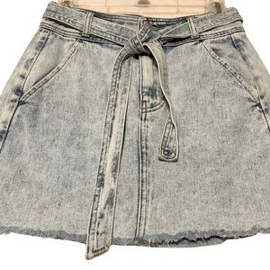 PACSUN sz 25 Mini Skirt Acid Wash Raw Hem Removable Belt 100% Cotton Blue